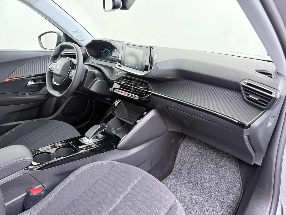 Active Pack 50kWh | 1ste eigenaar | ACCU 90% | Parkeersensoren | Stoelverwarming | Navigatie | Climate | AUTOMAAT