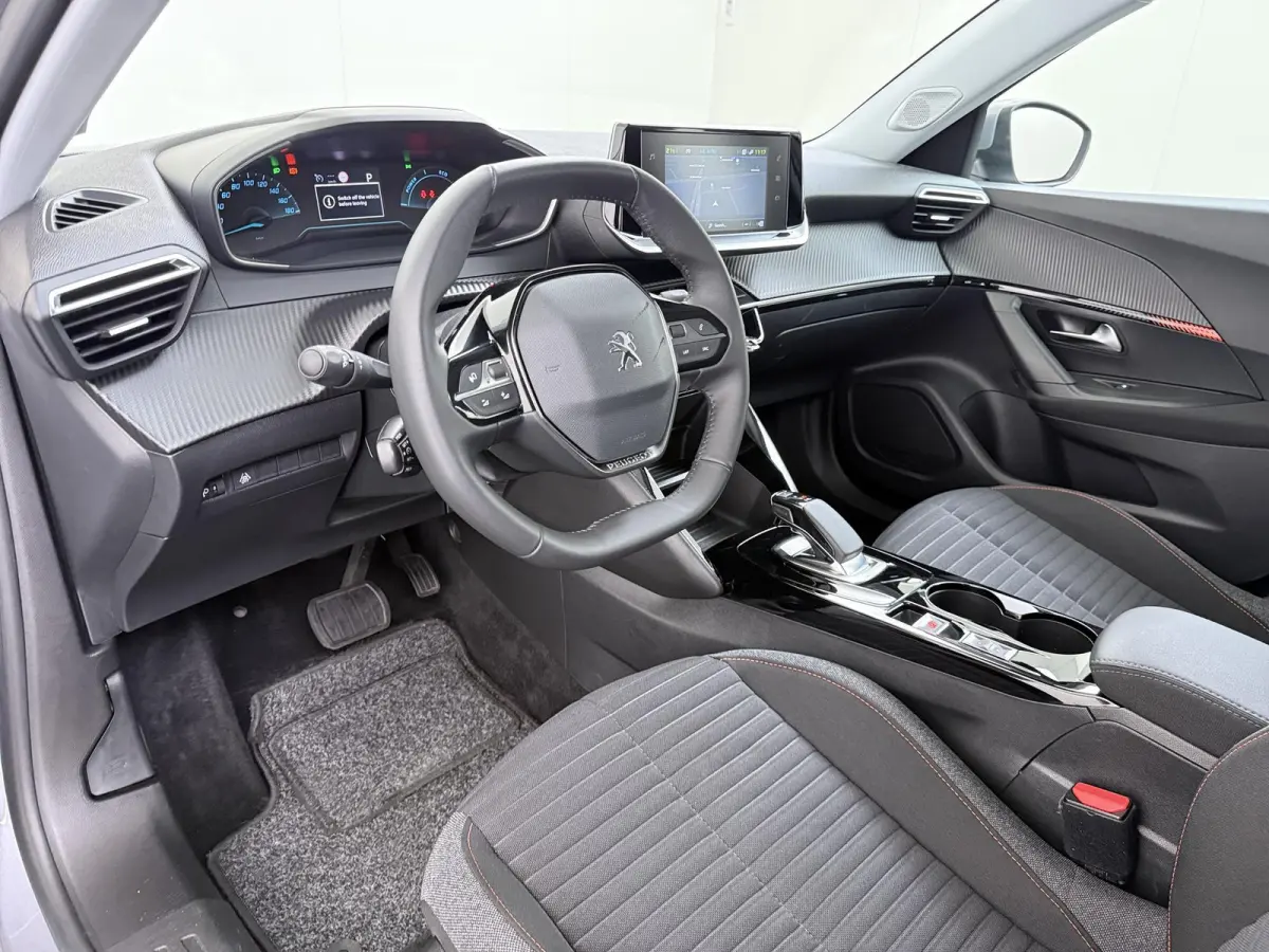 Active Pack 50kWh | 1ste eigenaar | ACCU 90% | Parkeersensoren | Stoelverwarming | Navigatie | Climate | AUTOMAAT