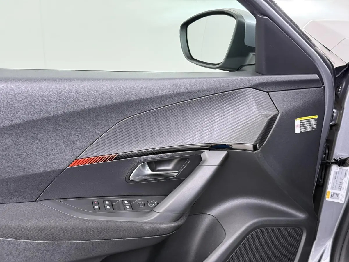 Active Pack 50kWh | 1ste eigenaar | ACCU 90% | Parkeersensoren | Stoelverwarming | Navigatie | Climate | AUTOMAAT