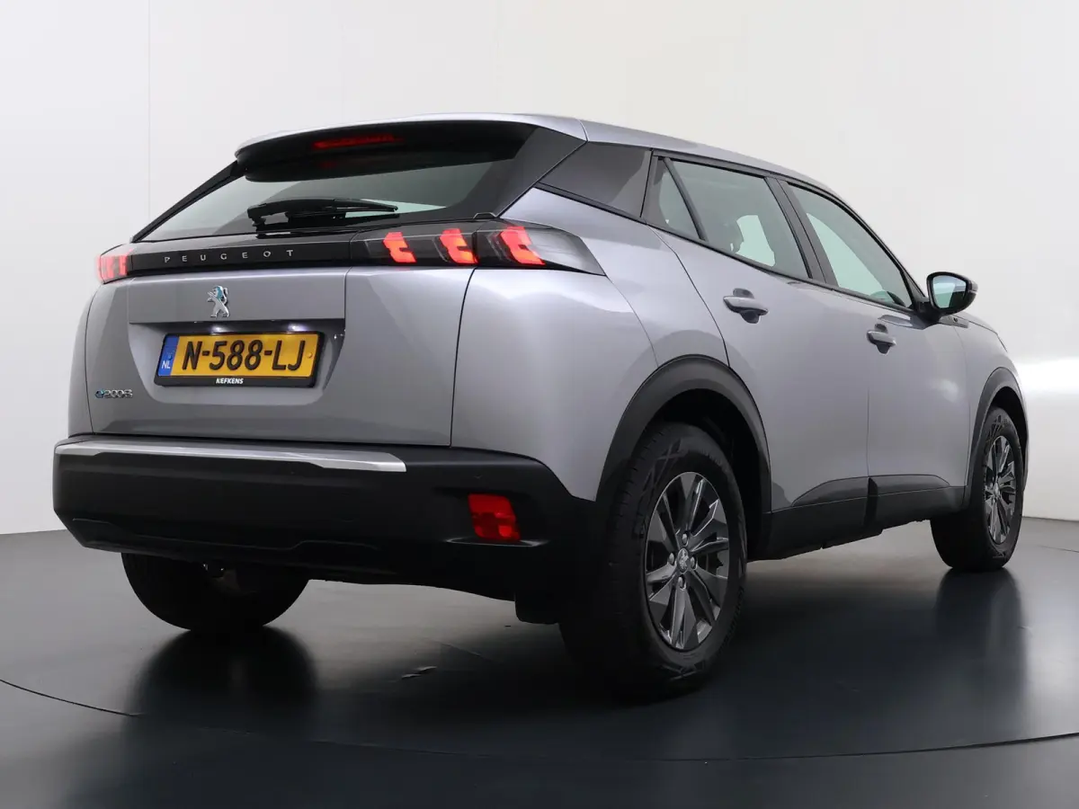 Active Pack 50kWh | 1ste eigenaar | ACCU 90% | Parkeersensoren | Stoelverwarming | Navigatie | Climate | AUTOMAAT