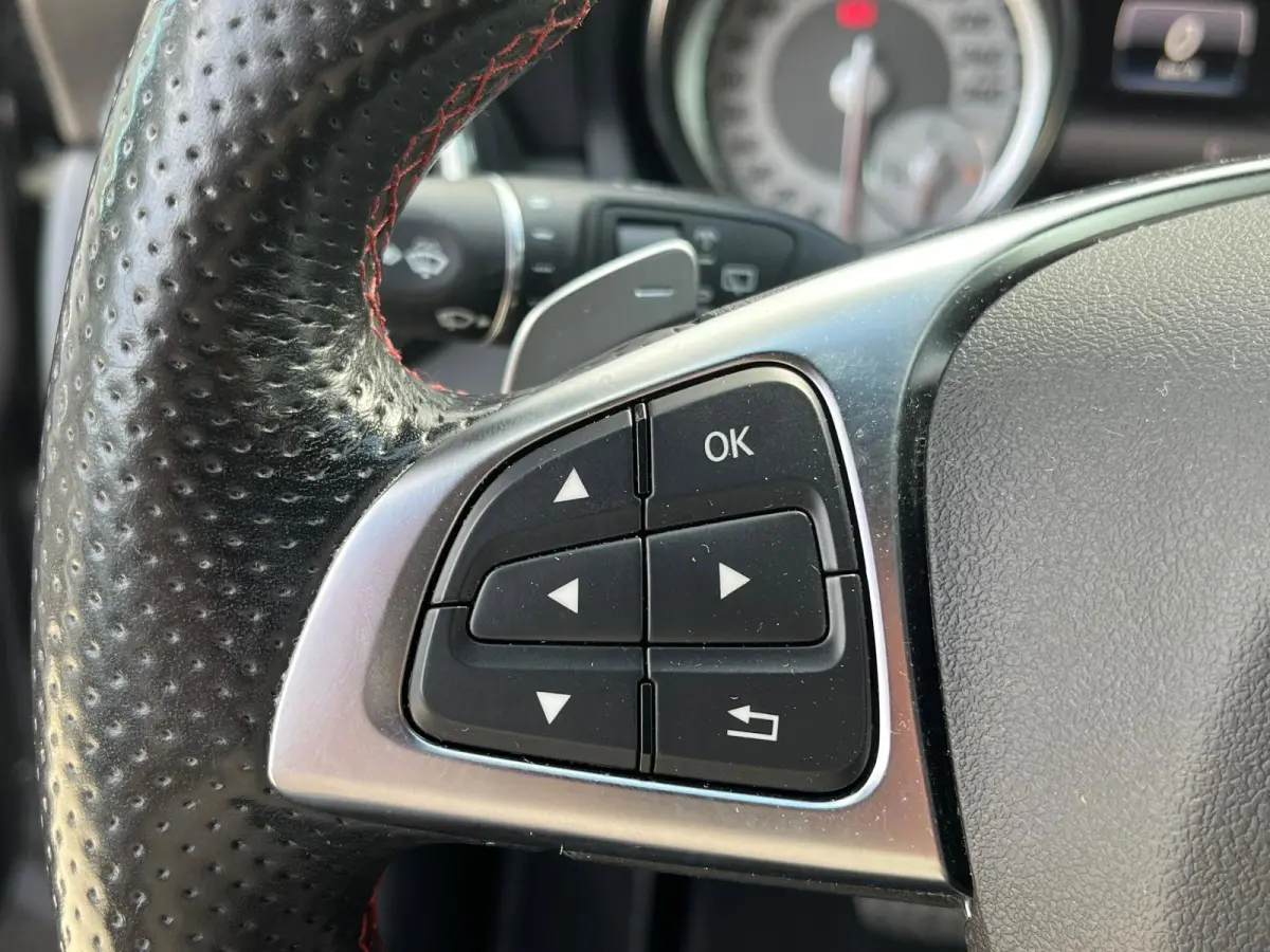 180 Prestige AMG Automaat | Adaptive Cruise Control | Climate Control | Stoelverwarming | Xenon |