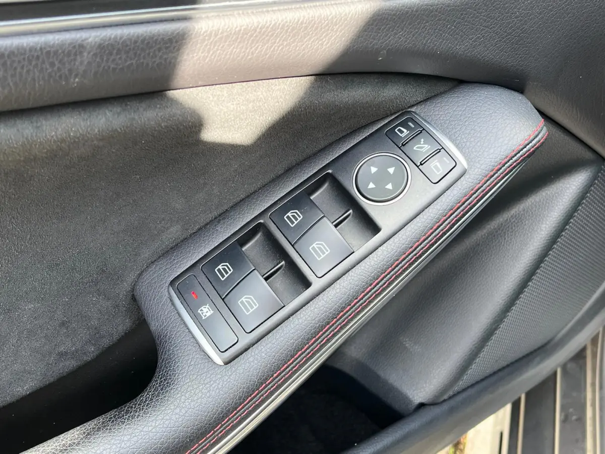 180 Prestige AMG Automaat | Adaptive Cruise Control | Climate Control | Stoelverwarming | Xenon |