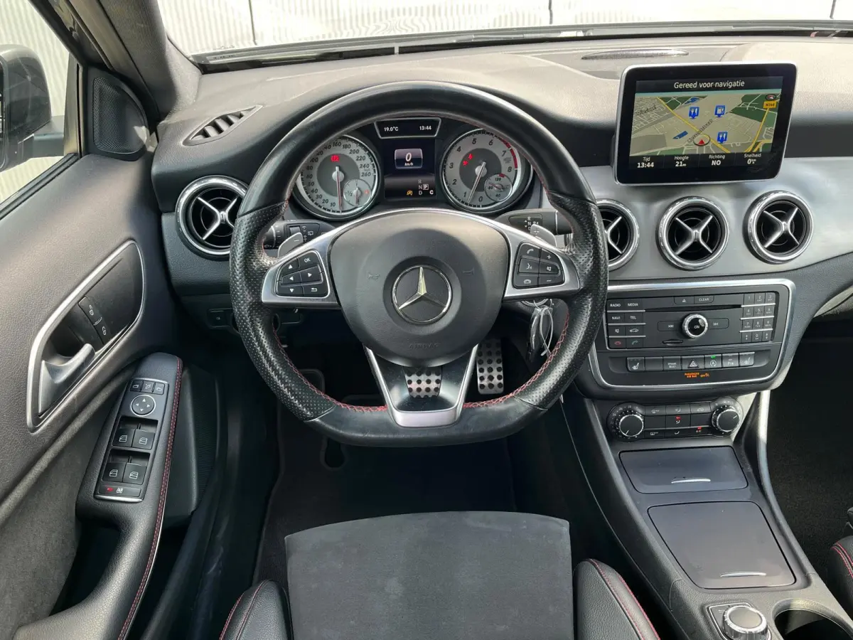180 Prestige AMG Automaat | Adaptive Cruise Control | Climate Control | Stoelverwarming | Xenon |