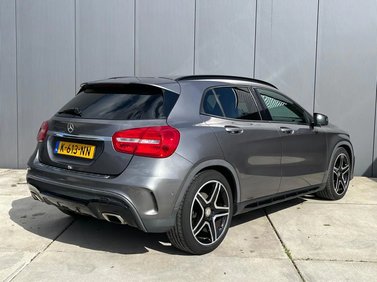 180 Prestige AMG Automaat | Adaptive Cruise Control | Climate Control | Stoelverwarming | Xenon |