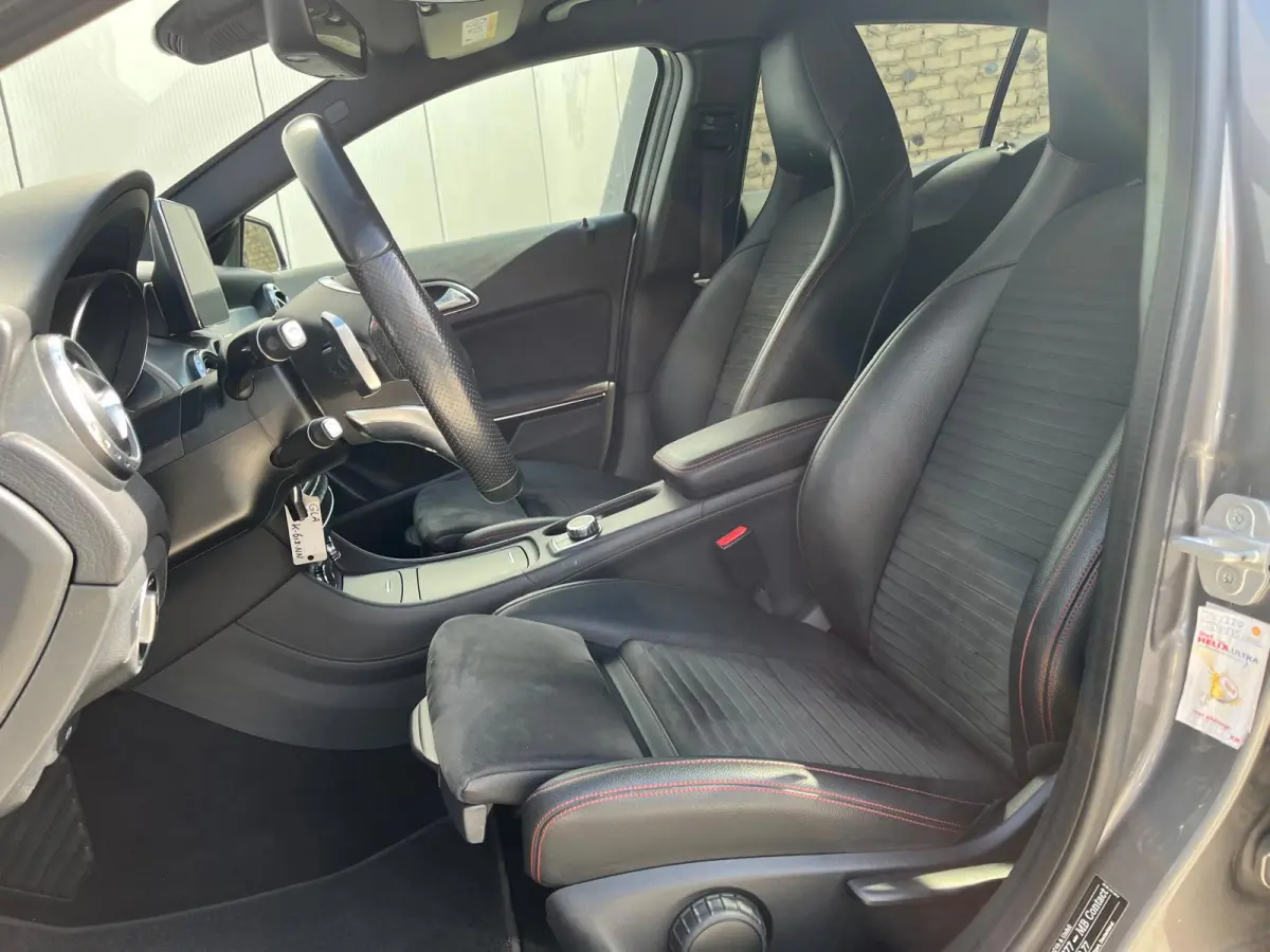 180 Prestige AMG Automaat | Adaptive Cruise Control | Climate Control | Stoelverwarming | Xenon |
