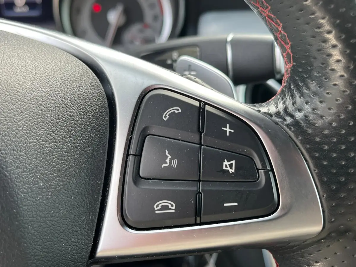 180 Prestige AMG Automaat | Adaptive Cruise Control | Climate Control | Stoelverwarming | Xenon |