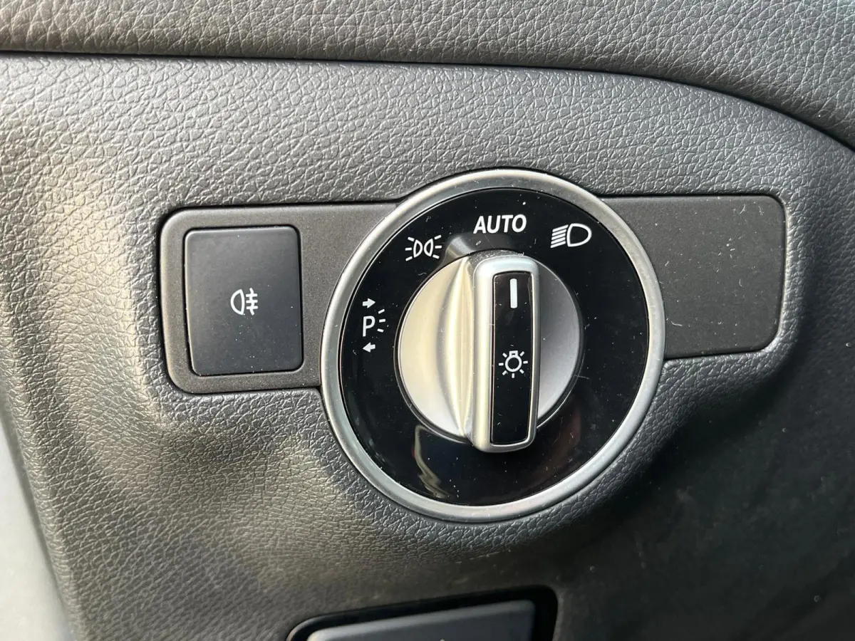 180 Prestige AMG Automaat | Adaptive Cruise Control | Climate Control | Stoelverwarming | Xenon |