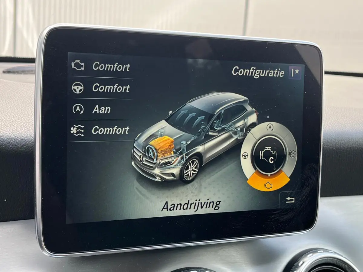 180 Prestige AMG Automaat | Adaptive Cruise Control | Climate Control | Stoelverwarming | Xenon |