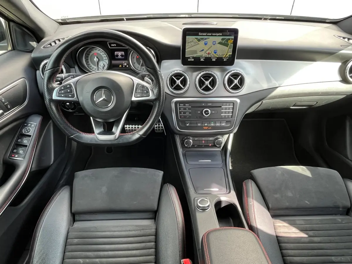 180 Prestige AMG Automaat | Adaptive Cruise Control | Climate Control | Stoelverwarming | Xenon |