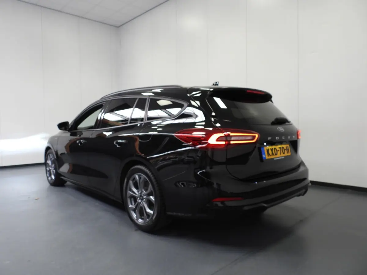 1.0 EcoBoost Hybrid ST Line NAVI/CAMERA/ADAPT.CRUISE/LED/17"LMV!