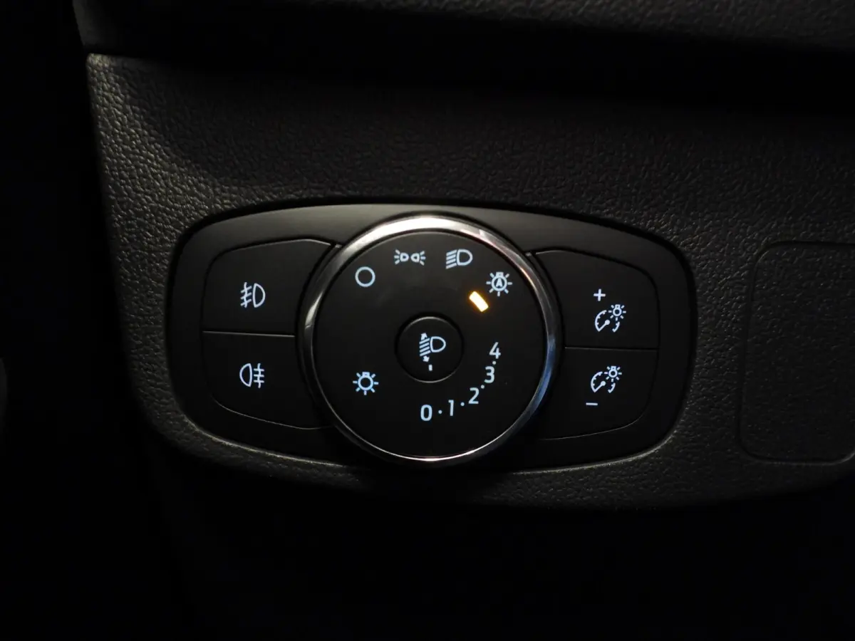 1.0 EcoBoost Hybrid ST Line NAVI/CAMERA/ADAPT.CRUISE/LED/17"LMV!