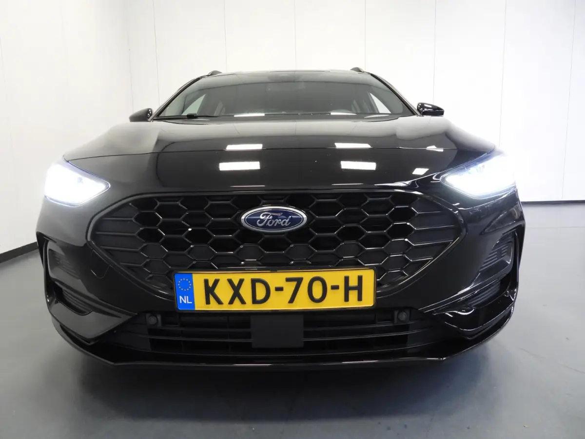 1.0 EcoBoost Hybrid ST Line NAVI/CAMERA/ADAPT.CRUISE/LED/17"LMV!