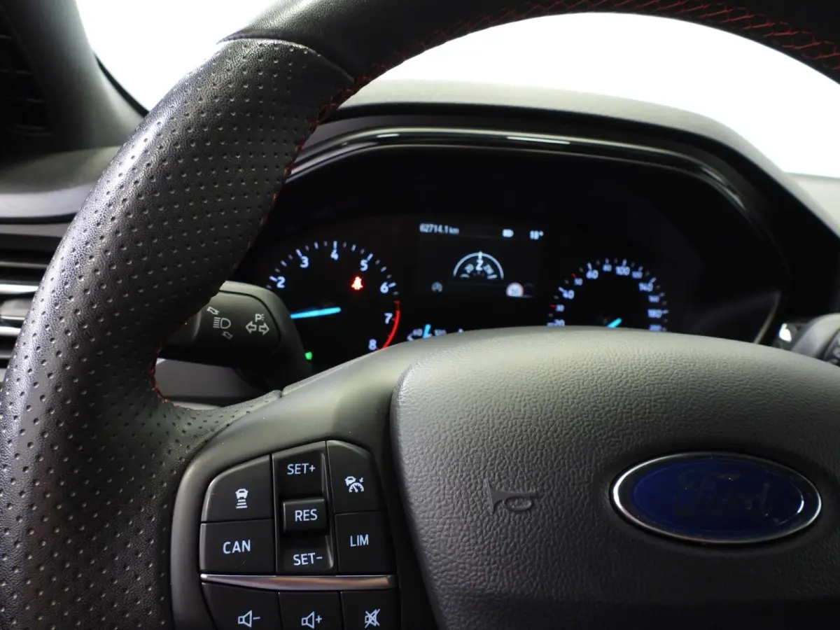 1.0 EcoBoost Hybrid ST Line NAVI/CAMERA/ADAPT.CRUISE/LED/17"LMV!