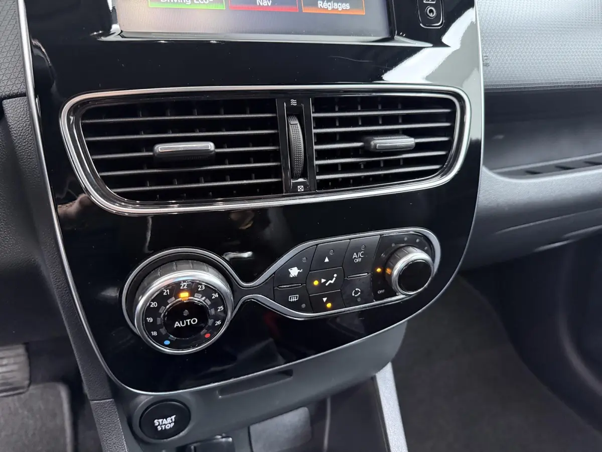 TCe 90 Intens | Navigatie | Climate Control | Half leder |