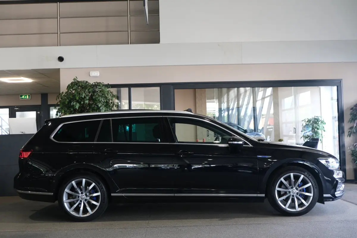 1.4 TSI PHEV GTE DSG 218 PK Pano Trek Virtual Navi Cam Acc