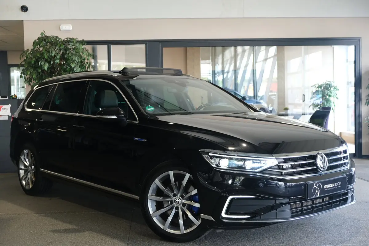 1.4 TSI PHEV GTE DSG 218 PK Pano Trek Virtual Navi Cam Acc