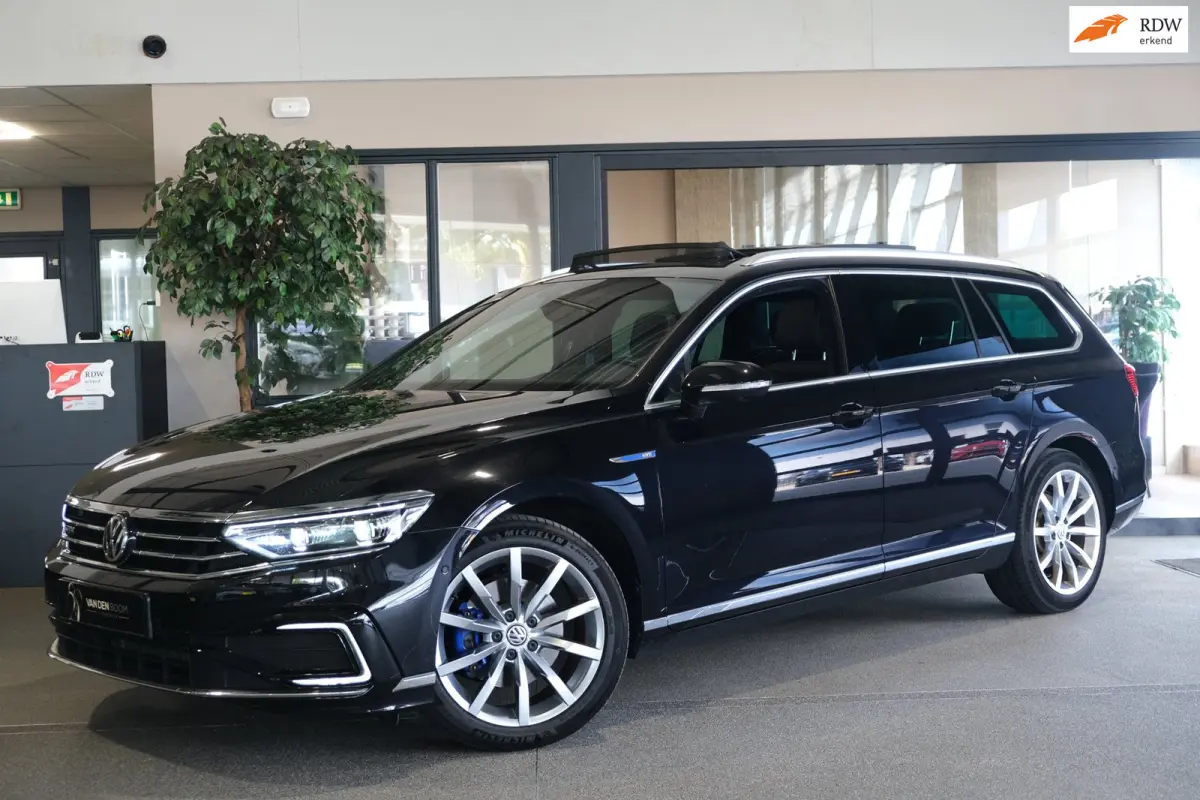 1.4 TSI PHEV GTE DSG 218 PK Pano Trek Virtual Navi Cam Acc