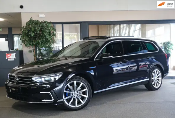 1.4 TSI PHEV GTE DSG 218 PK Pano Trek Virtual Navi Cam Acc