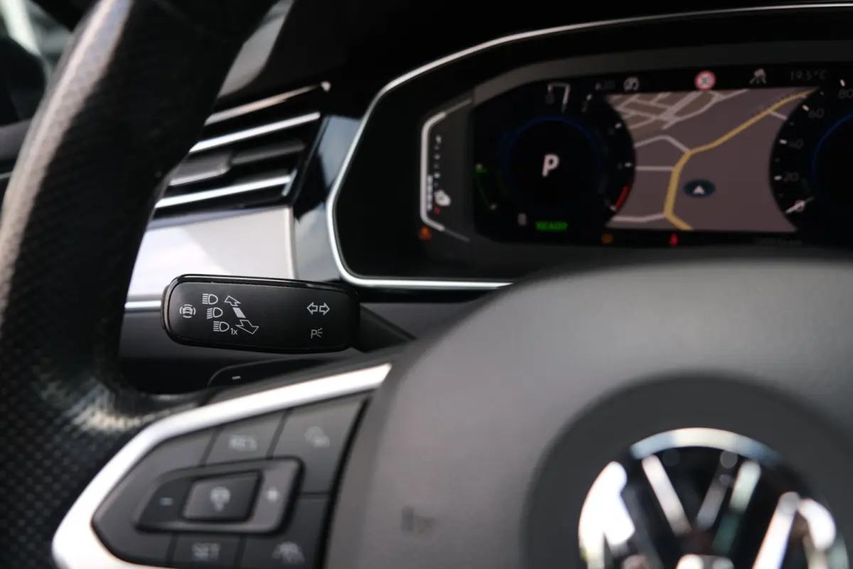 1.4 TSI PHEV GTE DSG 218 PK Pano Trek Virtual Navi Cam Acc
