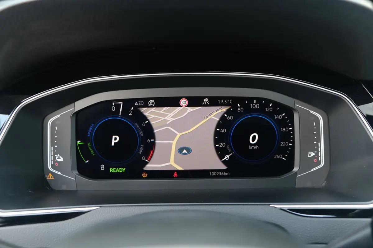 1.4 TSI PHEV GTE DSG 218 PK Pano Trek Virtual Navi Cam Acc