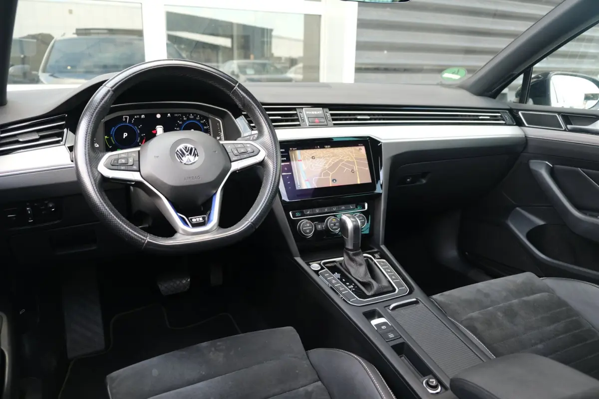 1.4 TSI PHEV GTE DSG 218 PK Pano Trek Virtual Navi Cam Acc