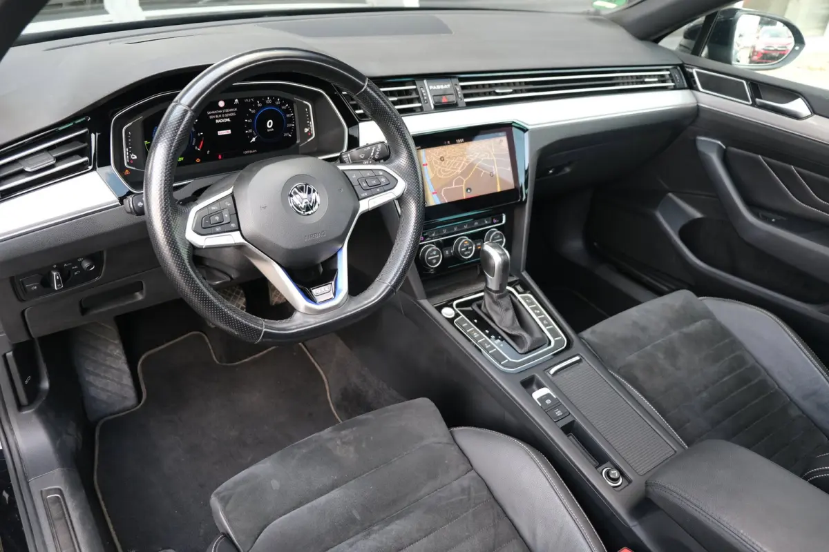 1.4 TSI PHEV GTE DSG 218 PK Pano Trek Virtual Navi Cam Acc