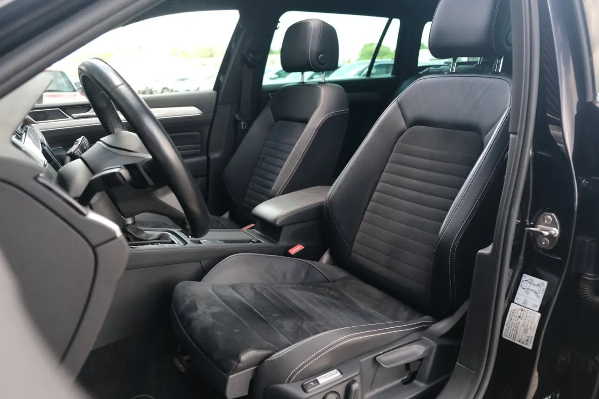 1.4 TSI PHEV GTE DSG 218 PK Pano Trek Virtual Navi Cam Acc