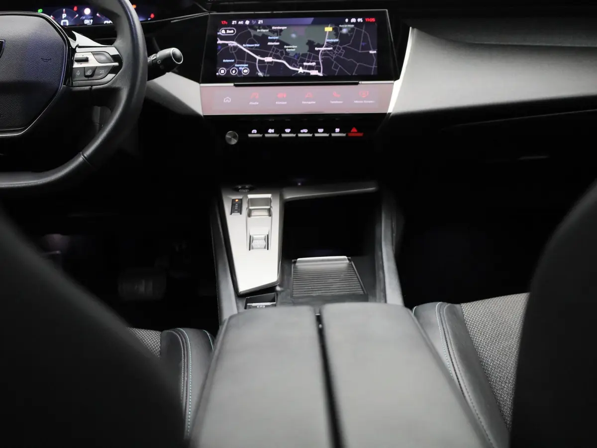 1.2 Allure Pack Business | Automaat |  Apple Carplay/Android Auto | Achteruitrijcamera  | Climate Control | Lichtmetalen Velgen |