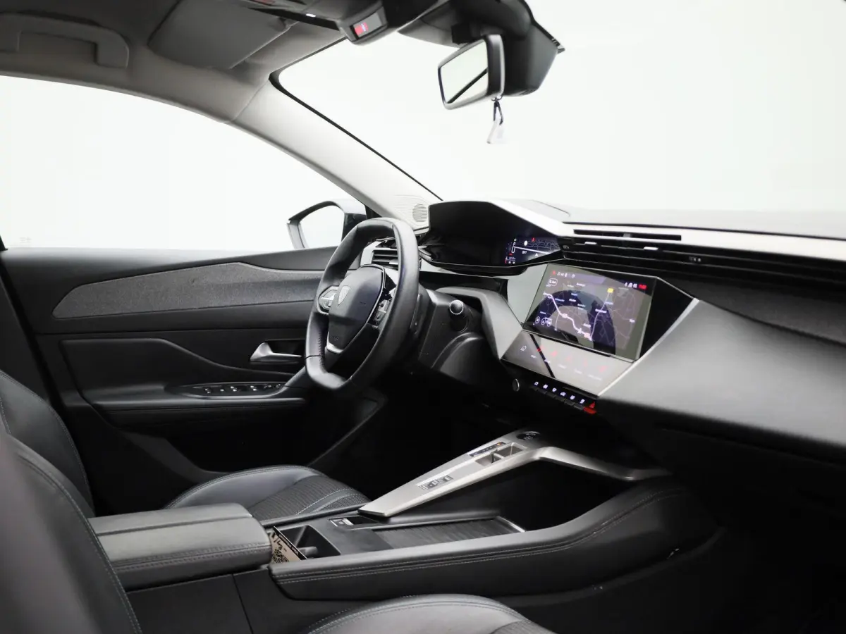1.2 Allure Pack Business | Automaat |  Apple Carplay/Android Auto | Achteruitrijcamera  | Climate Control | Lichtmetalen Velgen |