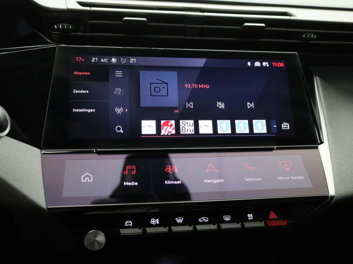 1.2 Allure Pack Business | Automaat |  Apple Carplay/Android Auto | Achteruitrijcamera  | Climate Control | Lichtmetalen Velgen |