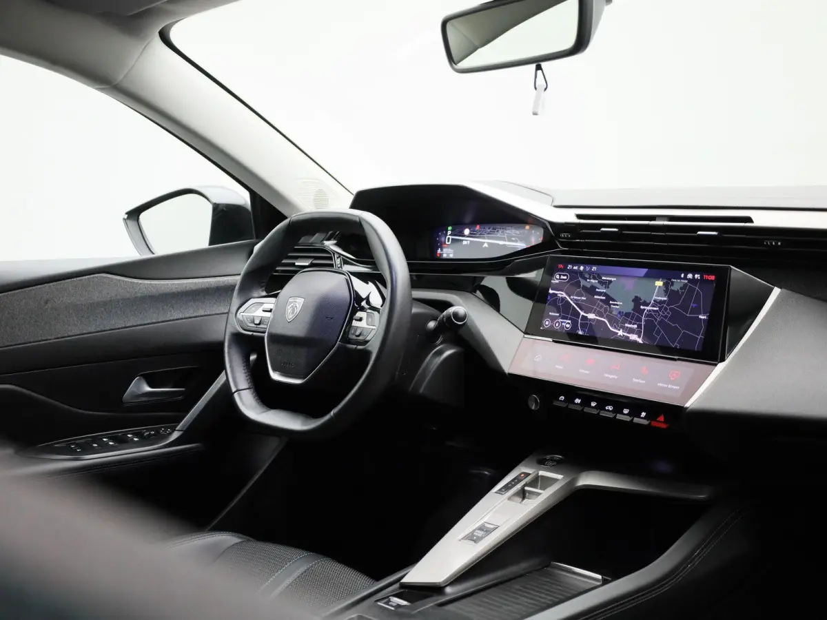 1.2 Allure Pack Business | Automaat |  Apple Carplay/Android Auto | Achteruitrijcamera  | Climate Control | Lichtmetalen Velgen |