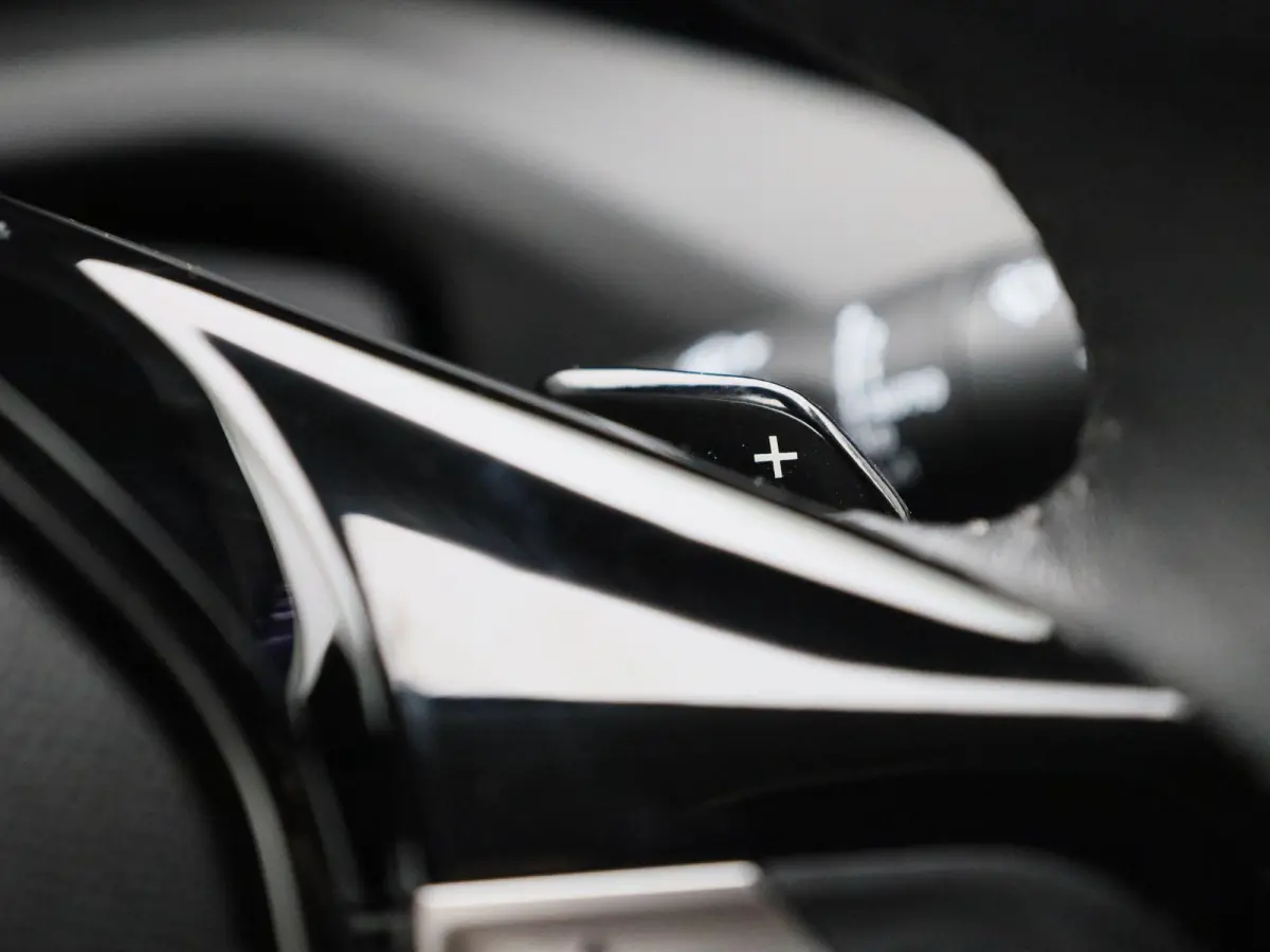 1.2 Allure Pack Business | Automaat |  Apple Carplay/Android Auto | Achteruitrijcamera  | Climate Control | Lichtmetalen Velgen |