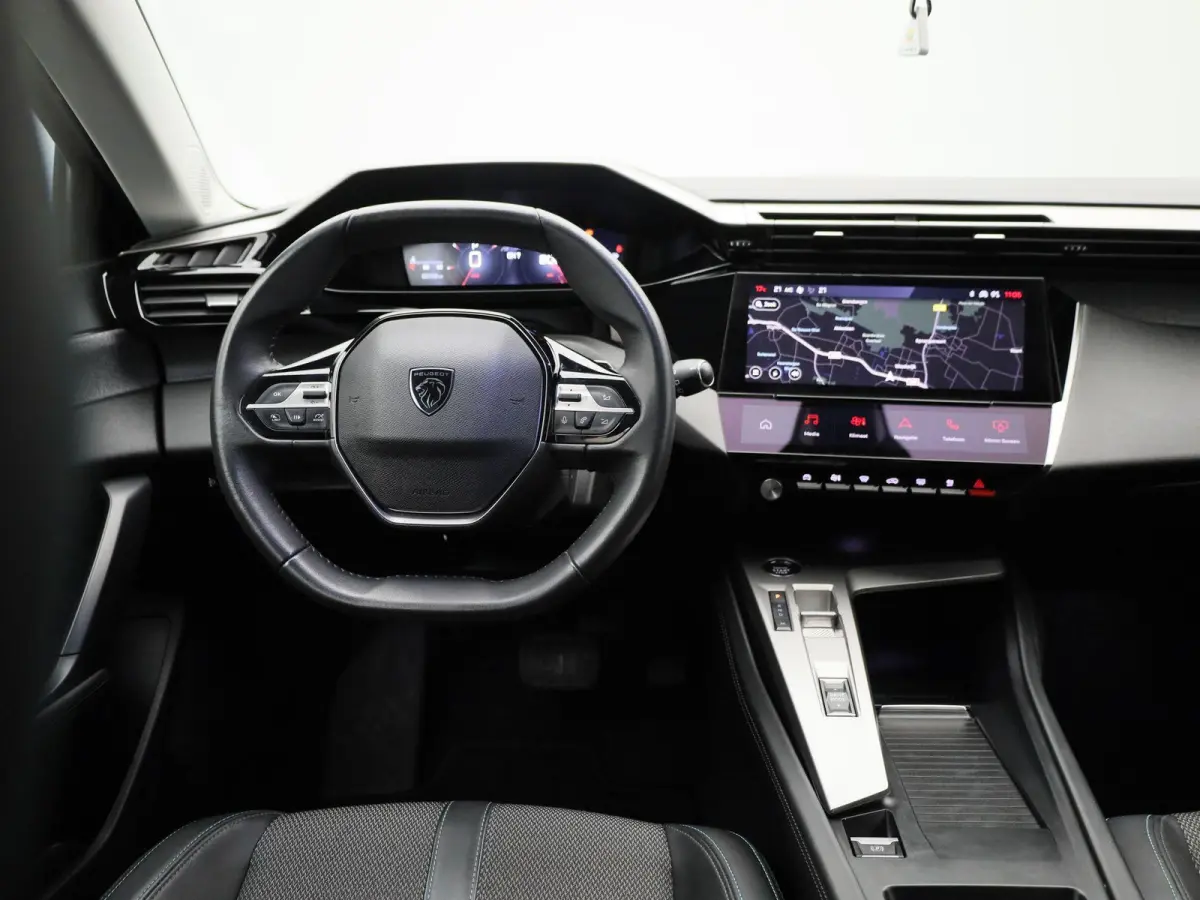 1.2 Allure Pack Business | Automaat |  Apple Carplay/Android Auto | Achteruitrijcamera  | Climate Control | Lichtmetalen Velgen |