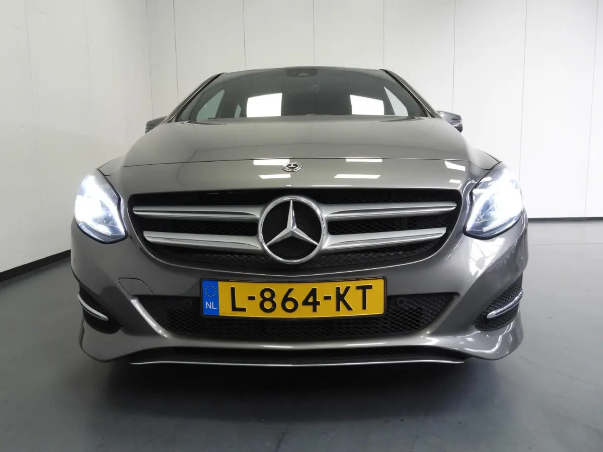 B200 Prestige NAVI/CAMERA/LED/TREKH./16"LMV!