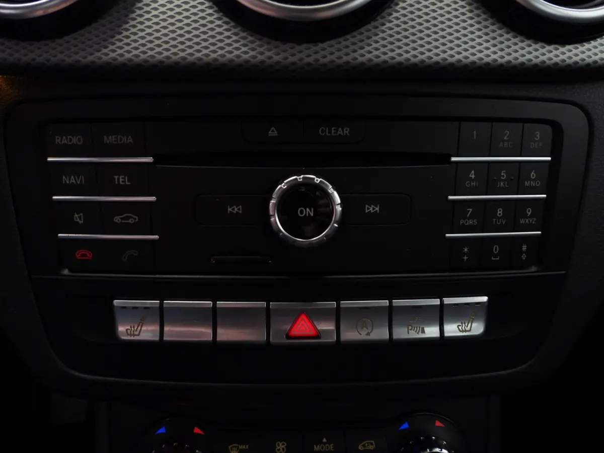 B200 Prestige NAVI/CAMERA/LED/TREKH./16"LMV!