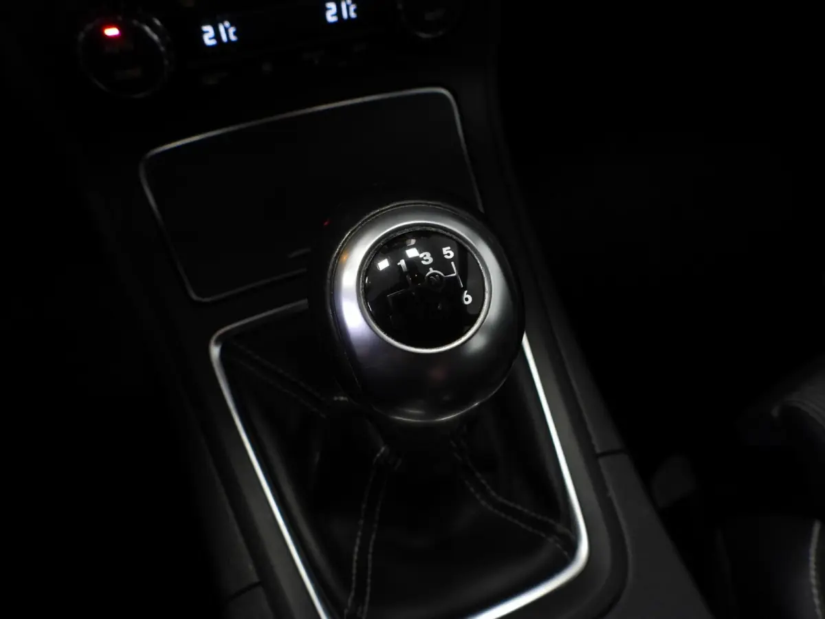 B200 Prestige NAVI/CAMERA/LED/TREKH./16"LMV!
