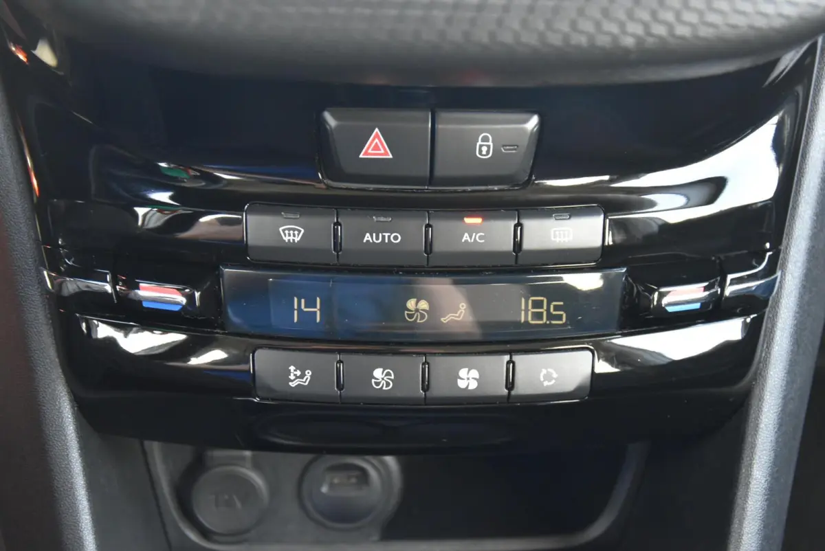 1.2 PureTech Allure Clima Airco Navi Apple Carplay