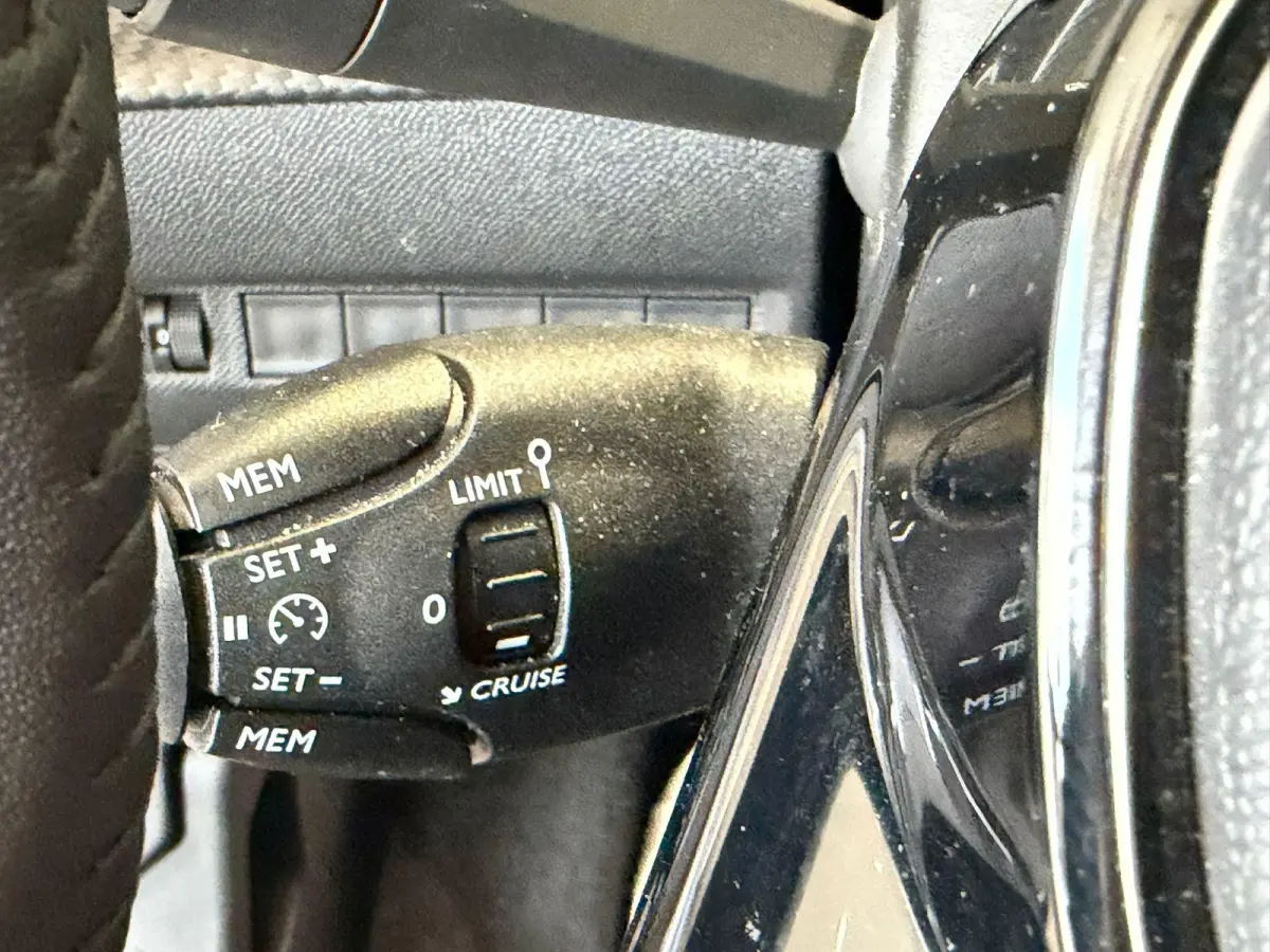 1.2 ACTIVE 101 PK | CARPLAY | ANDROID | CLIMATE CONTROL | CRUISE | NAV | 22 DKM!!!!