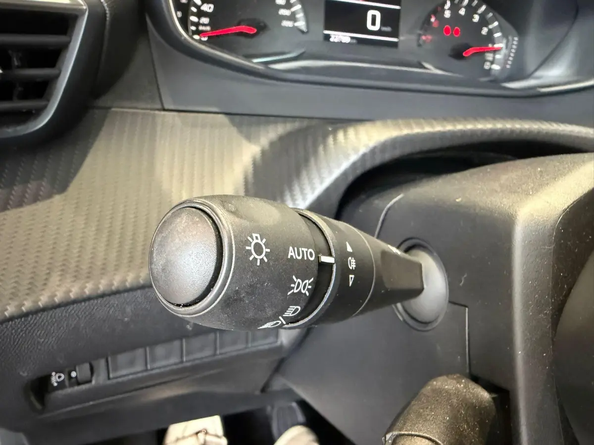 1.2 ACTIVE 101 PK | CARPLAY | ANDROID | CLIMATE CONTROL | CRUISE | NAV | 22 DKM!!!!