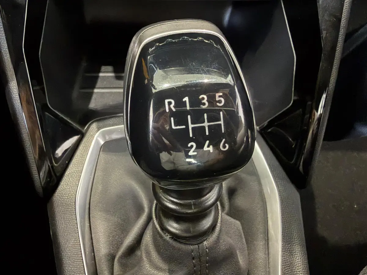 1.2 ACTIVE 101 PK | CARPLAY | ANDROID | CLIMATE CONTROL | CRUISE | NAV | 22 DKM!!!!