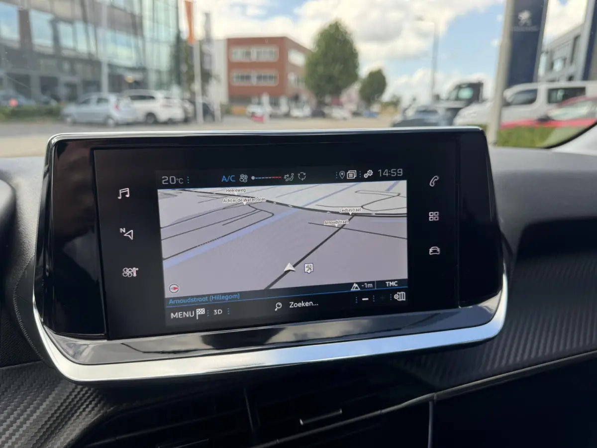 PureTech 100 Active Pack l Automaat l Navigatie
