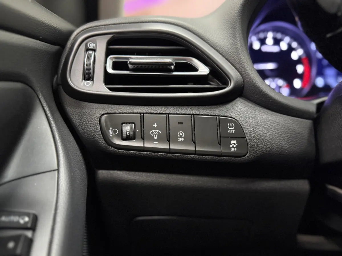 1.0 T-GDi MHEV Creative Aut. | Trekhaak | CarPlay | Navi | Camera | LED