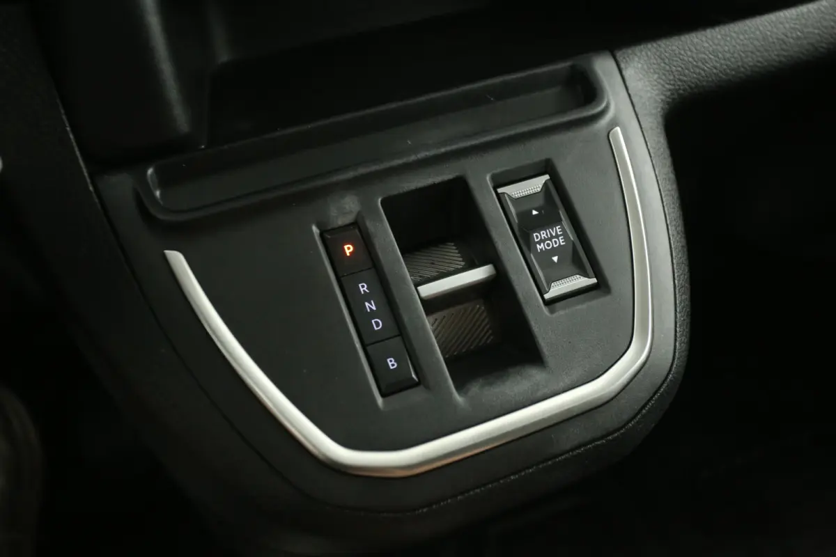 Electric 75 kWh L2H1 Range | Snelladen | SOH 99% | Airco | Cruise | 3 Zits | Carplay | Parkeersens.