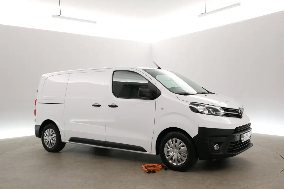 Electric 75 kWh L2H1 Range | Snelladen | SOH 99% | Airco | Cruise | 3 Zits | Carplay | Parkeersens.