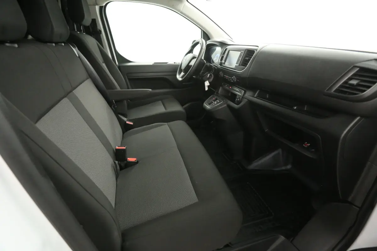 Electric 75 kWh L2H1 Range | Snelladen | SOH 99% | Airco | Cruise | 3 Zits | Carplay | Parkeersens.