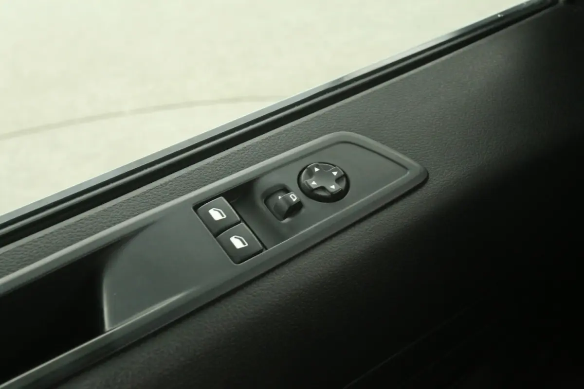 Electric 75 kWh L2H1 Range | Snelladen | SOH 99% | Airco | Cruise | 3 Zits | Carplay | Parkeersens.