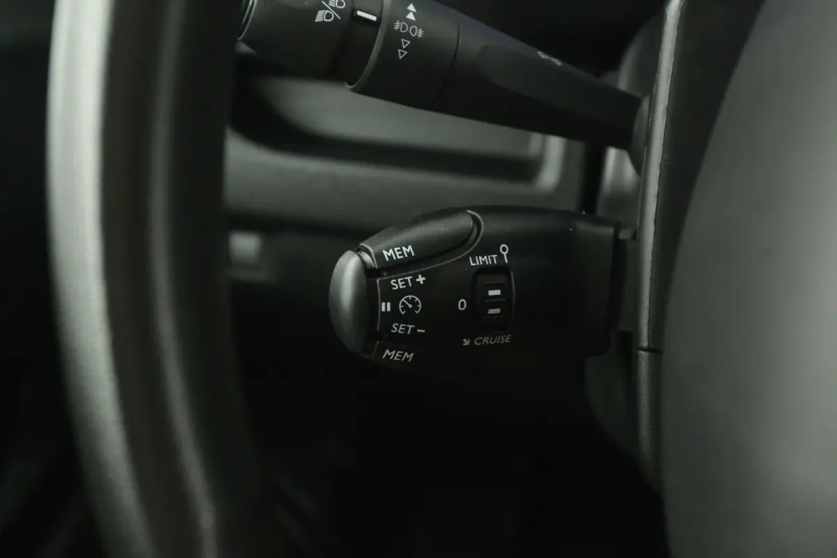 Electric 75 kWh L2H1 Range | Snelladen | SOH 99% | Airco | Cruise | 3 Zits | Carplay | Parkeersens.