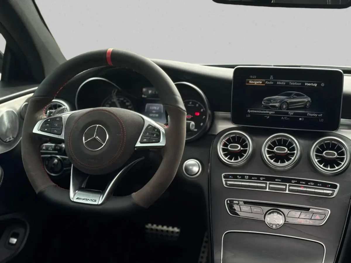 300 Prestige AMG (Goed OndH, Panorama, Burmester, Lane Assist, 360 Camera, SfeerV, StoelV, Etc)
