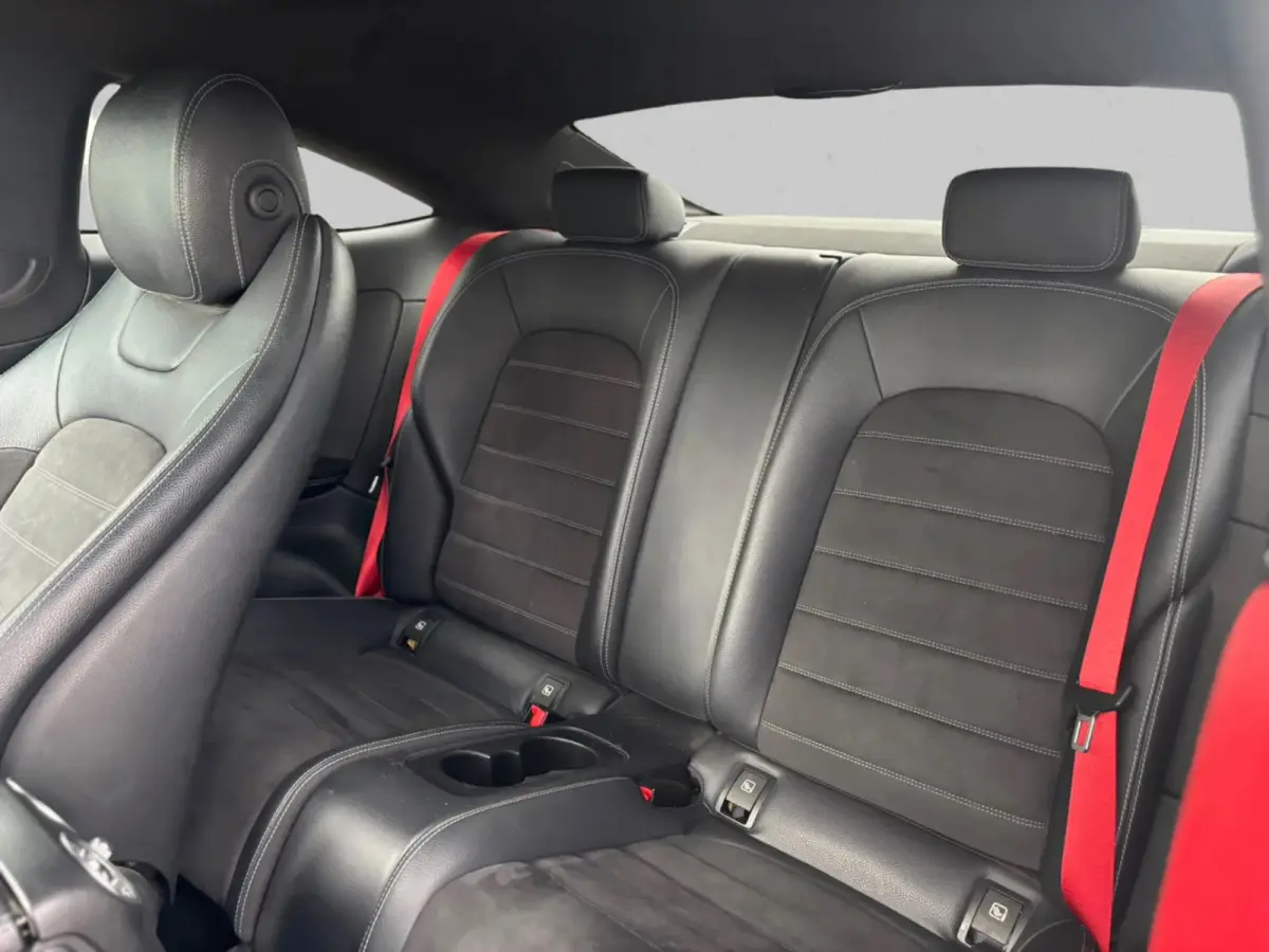 300 Prestige AMG (Goed OndH, Panorama, Burmester, Lane Assist, 360 Camera, SfeerV, StoelV, Etc)