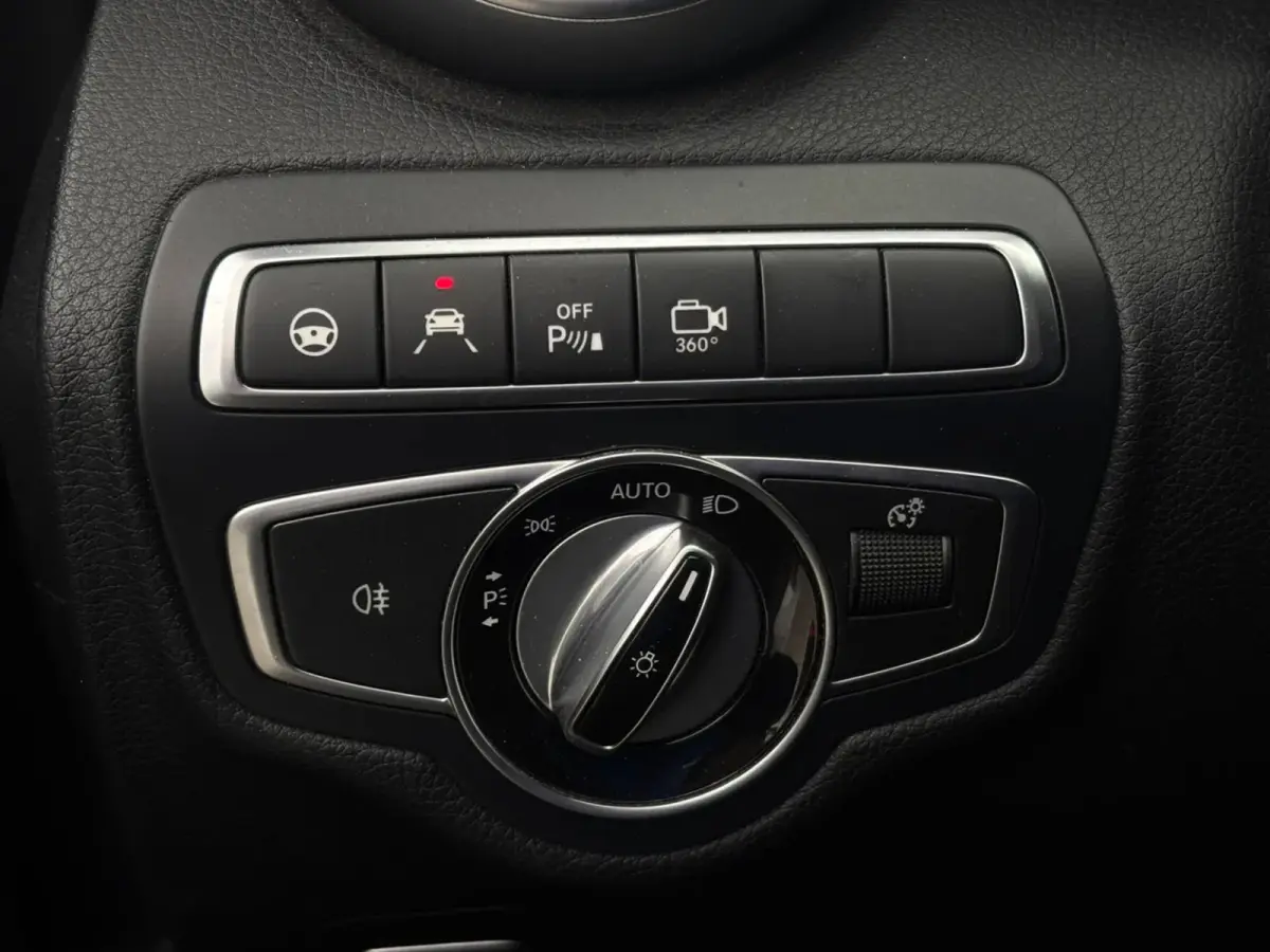 300 Prestige AMG (Goed OndH, Panorama, Burmester, Lane Assist, 360 Camera, SfeerV, StoelV, Etc)
